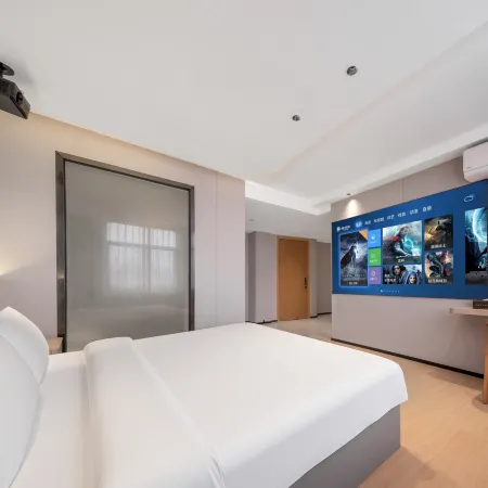 Yuejiang Collection Hotel