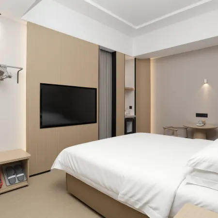 Yining Hotel (Nanjing Lishui Development Zone Airport Road)
