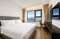 Gold Dream View Da Nang - Beach