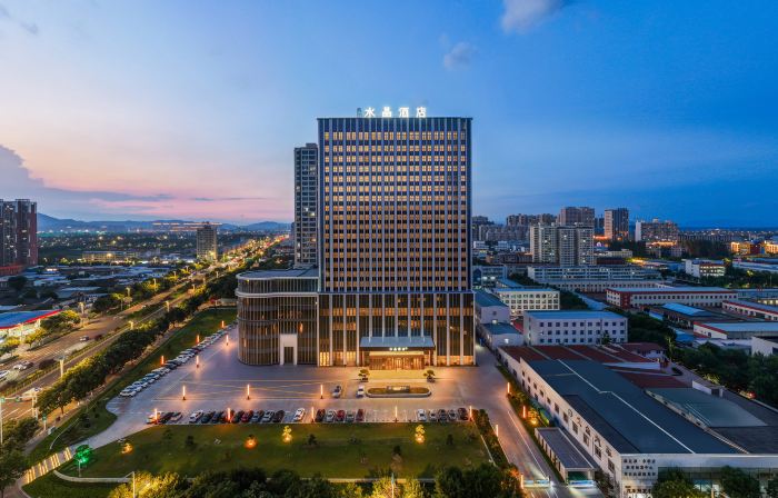Xinzhou Crystal Orange Hotel