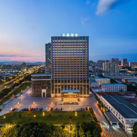 Xinzhou Crystal Orange Hotel
