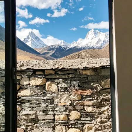 Gangri Yunju Snow Mountain View Oxygen-Supplied Homestay (Cuoyu Village)
