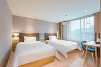7Days Inn Hotel (Huaxi Jinli Ancient Street Sheng Stadium Subway Station Branch Chengdu) Hotels in Chengdu