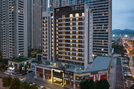 Atour Hotel Meixi Huxi Metro Station, Yuelu District, Changsha