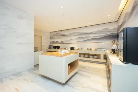 JI Hotel (Guangzhou Huangpu Nangang Wanda) Отели рядом с достопримечательностью «Longtoushan Forest Park»