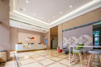 Borrman Hotel (Zhanjiang Yingzhan Plaza Chikan Republic Style Street)