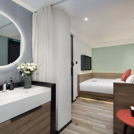 Me Young Me House Hotel (Changsha Wuyi Square Helong Stadium Branch)