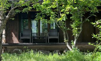 Houyuan Cottage  Homestay