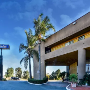 Travelodge by Wyndham Commerce Los Angeles Area