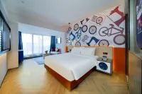 Licheng Wenlan Hotel (Kaifeng Wansui Mountain Wuxia City Old Henan University Branch)