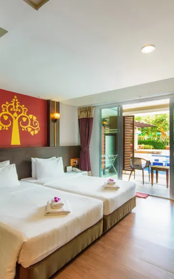 ห้องดีลักซ์ พร้อมทางลงสระว่ายน้ำ