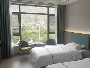 Quanjin Business Hotel