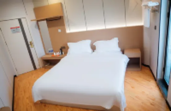 Chenggu Junshang Hotel