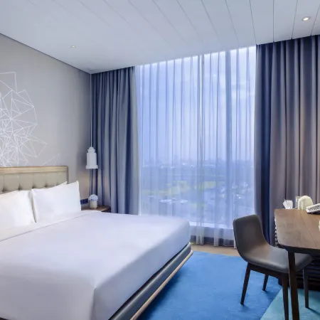 Mercure Jakarta Pantai Indah Kapuk Отели рядом с достопримечательностью «Торговый центр PIK Avenue»
