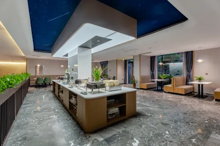 Intercontinental Feidong Cuojie Отели рядом с достопримечательностью «(Wenji Service Area) Feidong Station Wenji Branch»