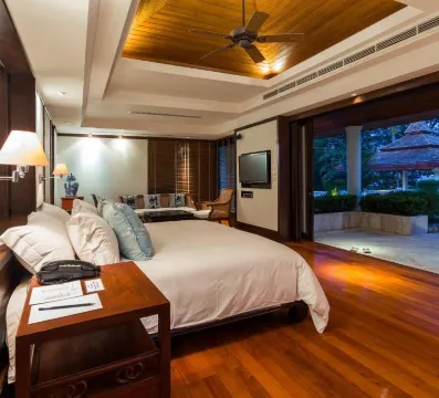 เรซิเดนซ์ชายทะเล 7 ห้องนอน No.2