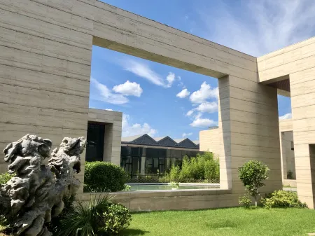 Chengde Imperial Palace Hotel