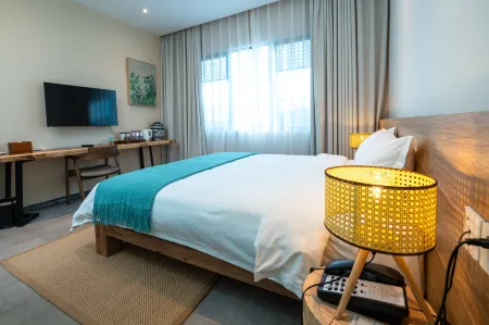 Lingnan Dadi Baicaoyuan Shunshuiju Hotel