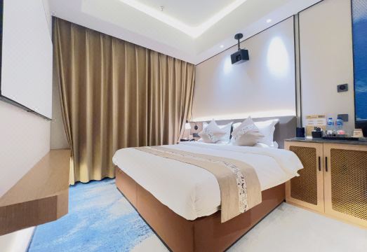 호텔 프론트 데스크와 로비 이미지