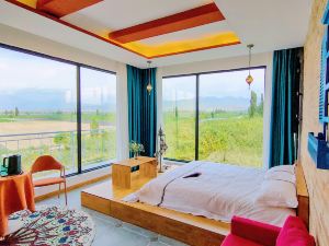 Huocheng Moshanghua Homestay