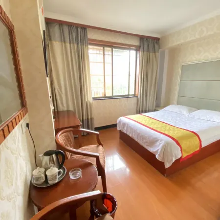 Anqing Chundu Business Hotel