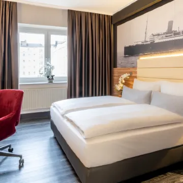 PLAZA Premium Columbus Bremen Hotels near Böttcherstraße