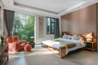 Mount Huangshan Creek Water Cloud Stream Forest Resort Hotel (Tunxi Old Street Store)