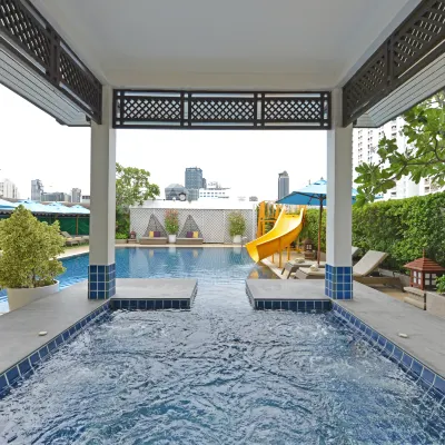 Centre Point Plus Hotel Pratunam Отели рядом с достопримечательностью «Торговый центр Central World Plaza»