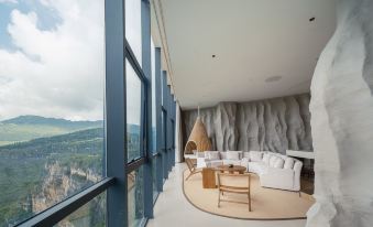 Z·Cliff Hotel