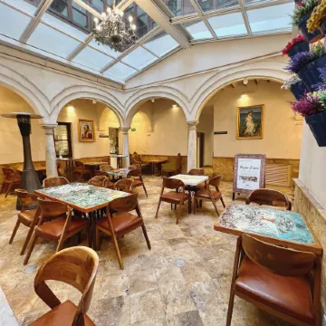 Anahita Boutique Hotel