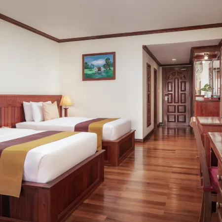 Angkor Paradise Hotel Отели рядом с достопримечательностью «Пном Бакхенг»