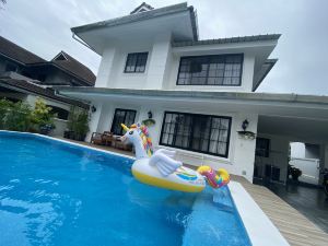 Chiangmai 5 room swimming pool villa