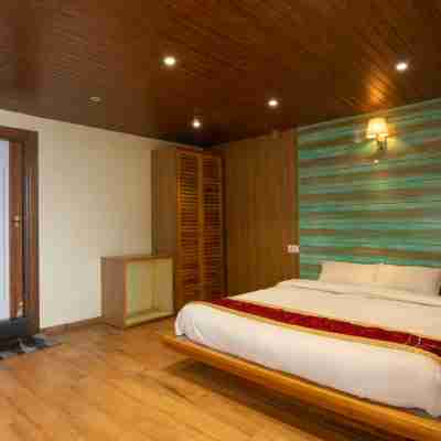 Everest Manla Resort Rooms