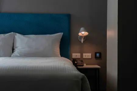 CHECKinn Taichung Ziyou Отели рядом с достопримечательностью «Taichung Wanhe Temple»