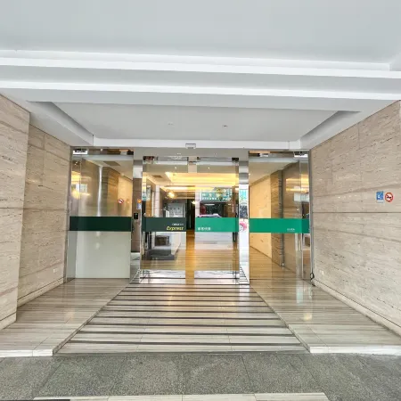 CHECK inn Express Taipei Station Отели рядом с достопримечательностью «Датун»