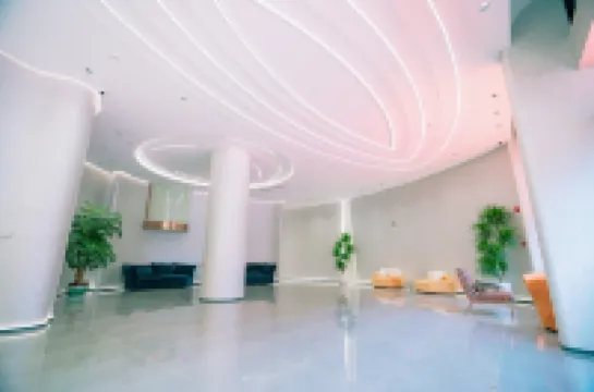 Ruiqi Hotel (Hengdian Film City Dream Valley)