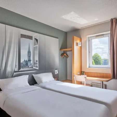 B&B Hotel Caen Mémorial