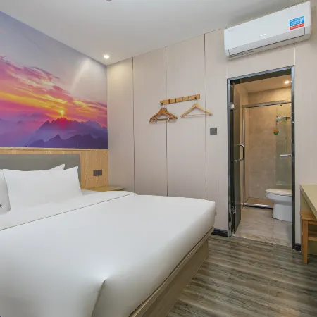 Mulan Hotel (Fuzhou Sanfang Qixiang Provincial Hospital Subway Station Store)