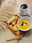 Tiin Tinn·Rivershore B&B