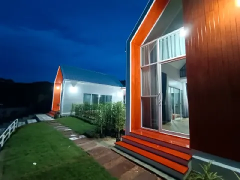 ANYAMAN LANTA Hotels near Klong Khong Beach
