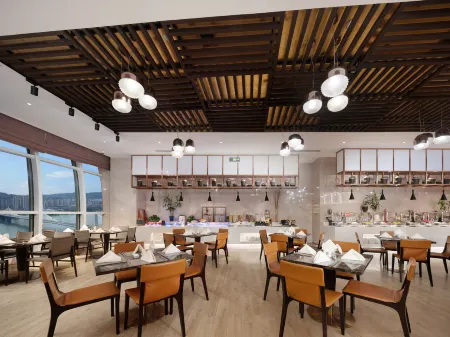 Haoweiyi International Hotel Отели рядом со станцией Nanbu Railway Station