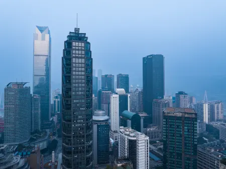 S · island High Altitude River View Hotel Отели рядом с достопримечательностью «Chongqing Technology and Business University»