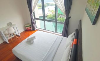 Sunny Homestay @ the Loft Imago Kota Kinabalu