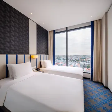 Holiday Inn Express SINGAPORE KATONG by IHG Отели рядом с достопримечательностью «Торговый центр Joo Chiat Complex»