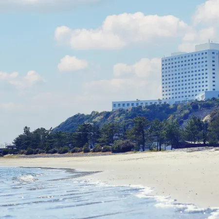 Mercure Wakayama Kushimoto Resort & Spa Отели рядом с достопримечательностью «Ōshima-kō»