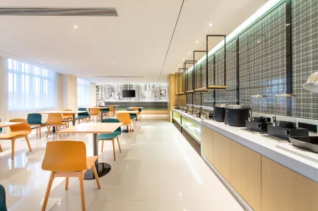 City Comfort Inn Hotel (Kaiyuan Fuyuan Huacheng) Отели рядом с достопримечательностью «Chongshou Pagoda»