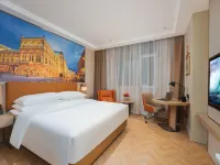 Vienna Hotel(Yucheng Debai Store） - parking