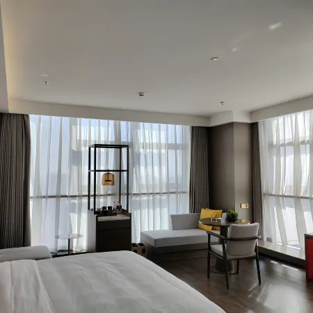 Qingyang Hongrui Yaju Hotel