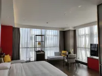 Qingyang Hongrui Yaju Hotel
