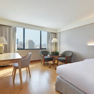 Twin Towers Hotel